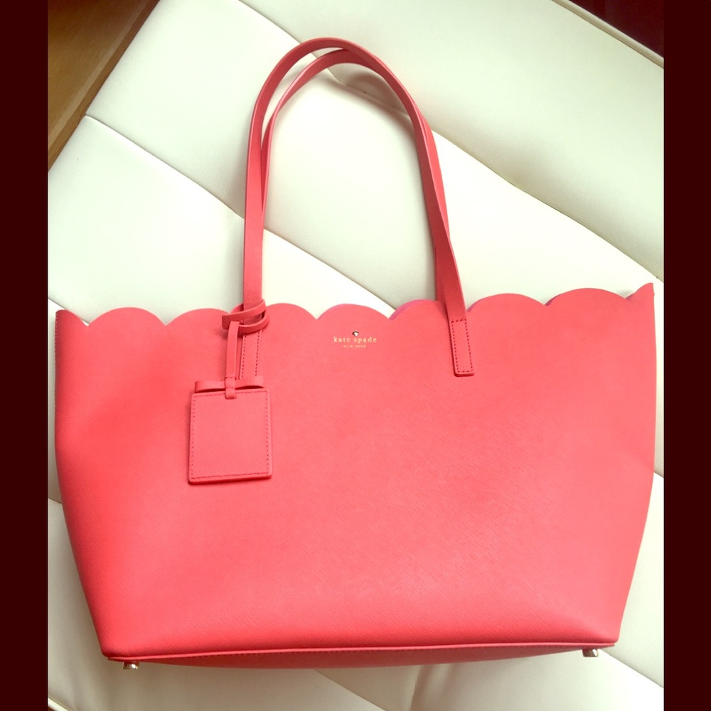 KateSpade ♠️ scalloped bag💅🏻